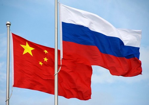 Флаги России и Китая